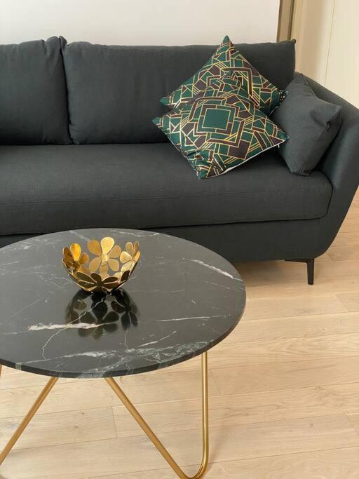 Brand New 1 Bedroom Flat With Parking- 5 Min Paris Pte De Versailles Issy-les-Moulineaux Exterior photo